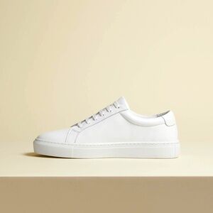 BRAND NEW never worn Italic cadence sneakers sneakers in color white